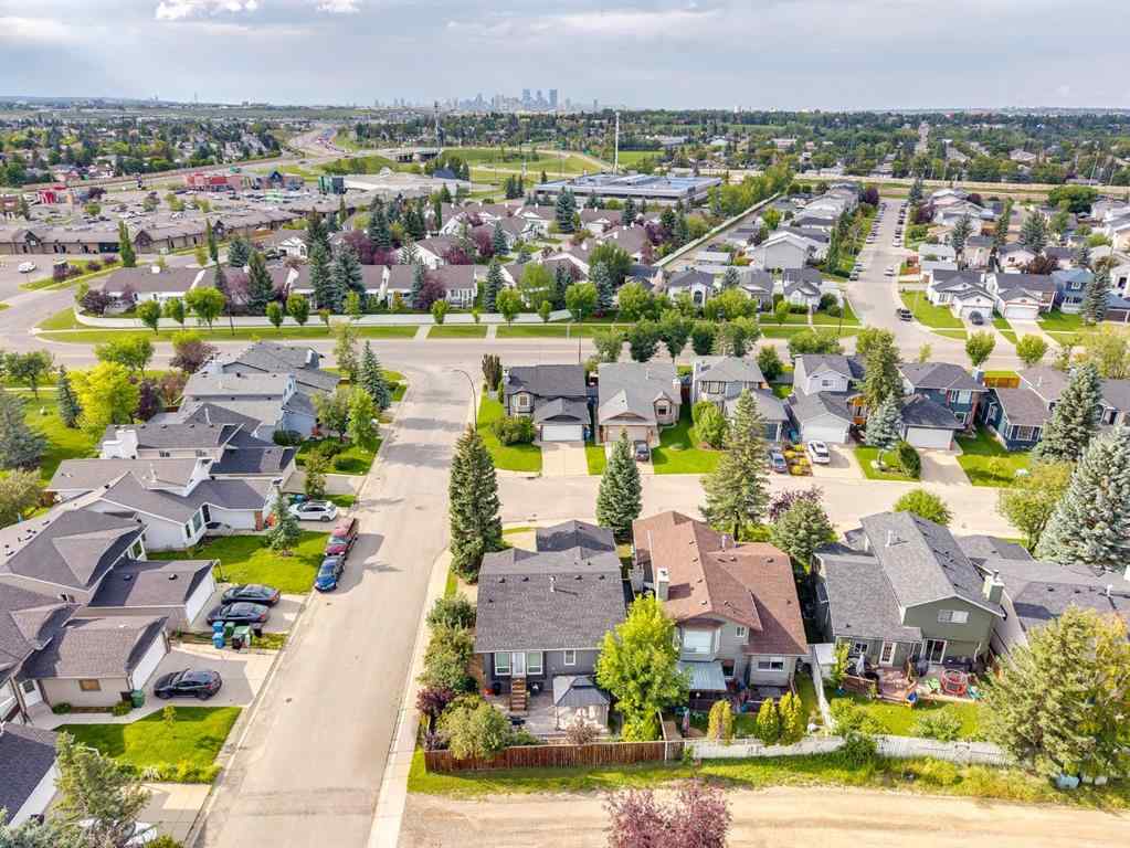 MLS® A2245536 - 158 Riverglen Close SE in Riverbend Calgary, Residential