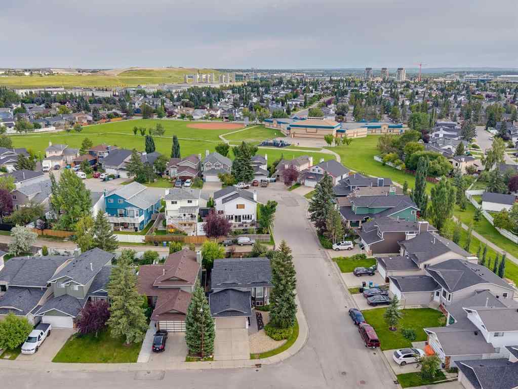 MLS® A2245536 - 158 Riverglen Close SE in Riverbend Calgary, Residential