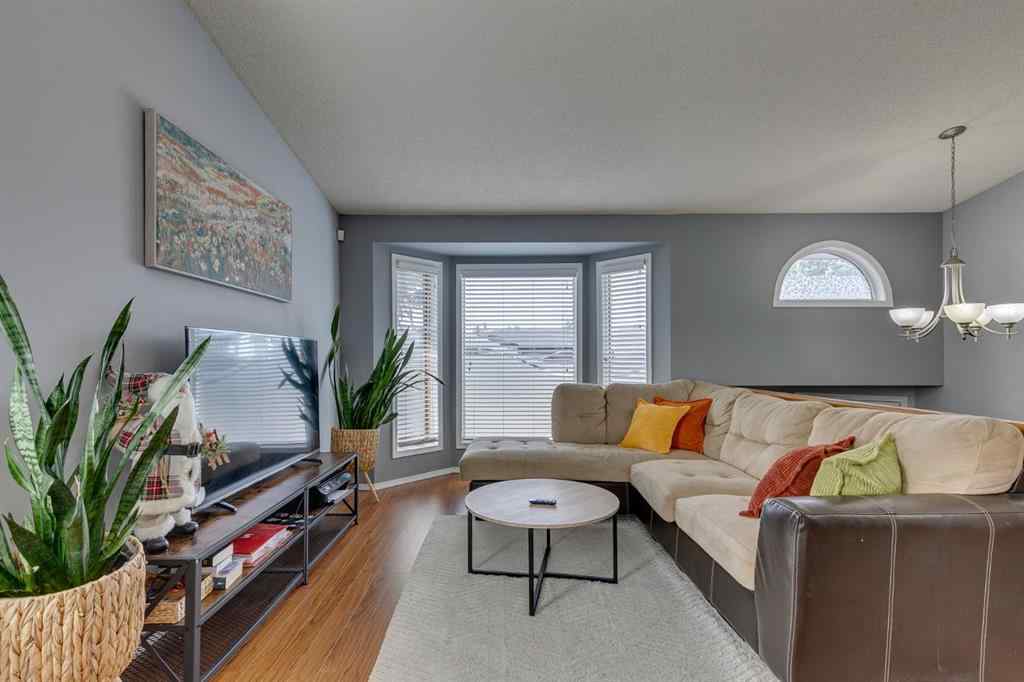 MLS® A2245536 - 158 Riverglen Close SE in Riverbend Calgary, Residential