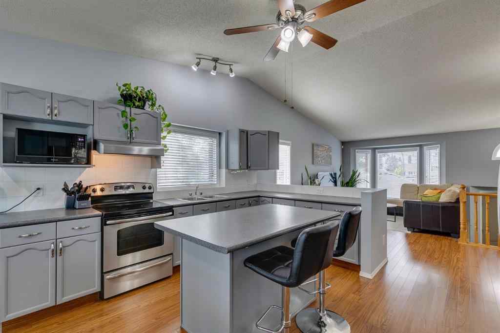MLS® A2245536 - 158 Riverglen Close SE in Riverbend Calgary, Residential