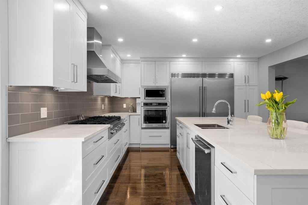 MLS® A2245538 - 23 deerbrook Road SE in Deer Run Calgary, Residential