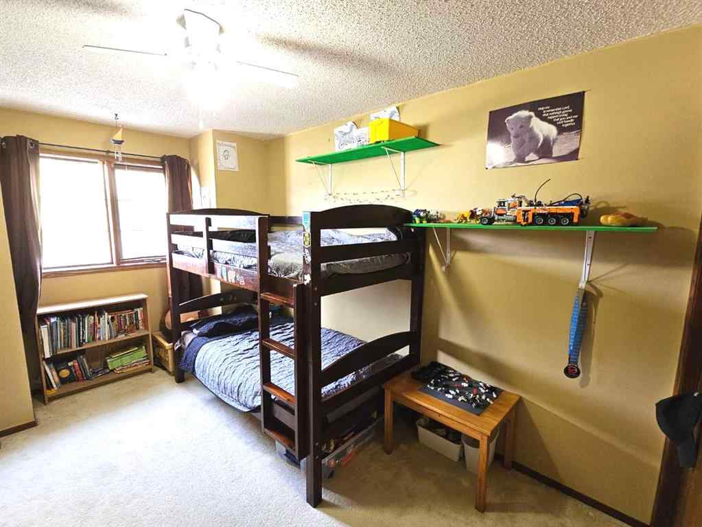 MLS® A2245539 - 125 Sherwood Place W in Ridgewood Lethbridge, Residential