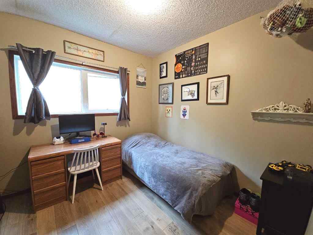 MLS® A2245539 - 125 Sherwood Place W in Ridgewood Lethbridge, Residential