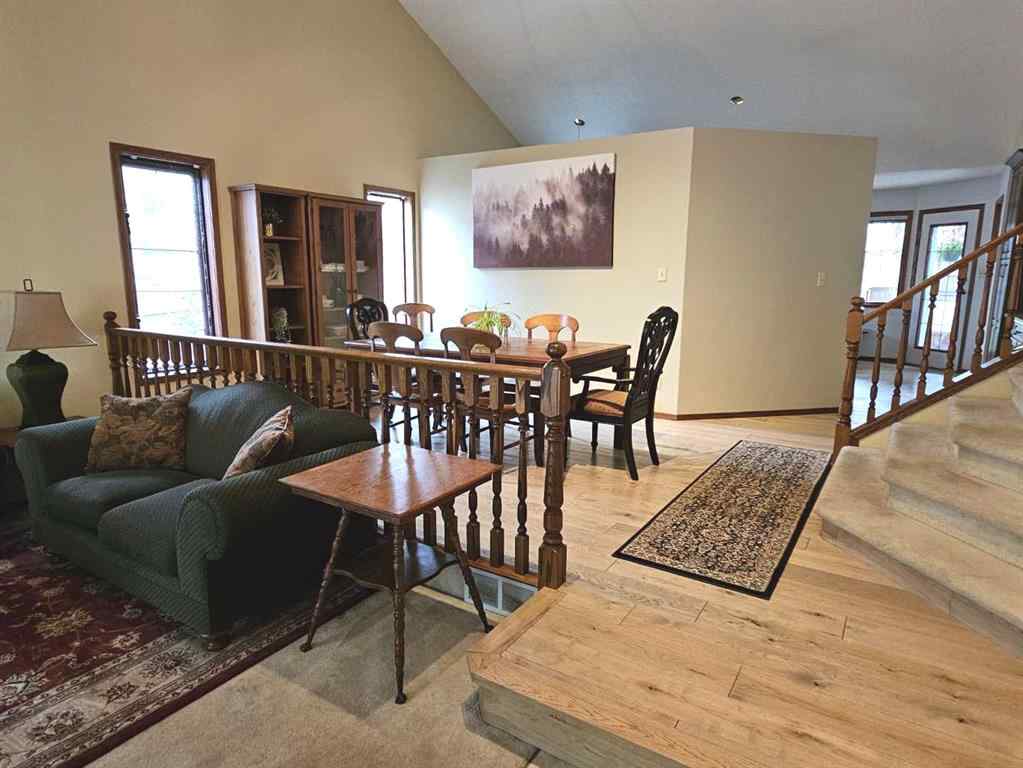 MLS® A2245539 - 125 Sherwood Place W in Ridgewood Lethbridge, Residential