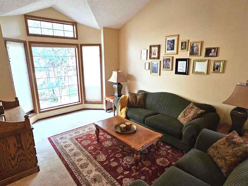 MLS® A2245539 - 125 Sherwood Place W in Ridgewood Lethbridge, Residential