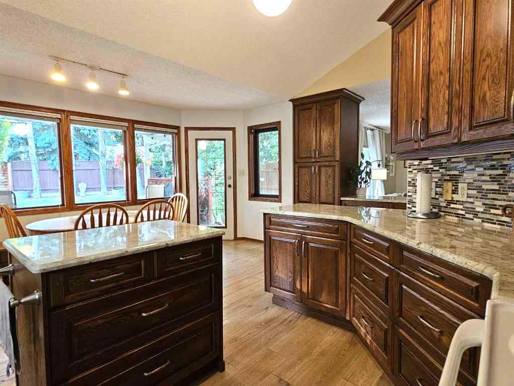 MLS® A2245539 - 125 Sherwood Place W in Ridgewood Lethbridge, Residential