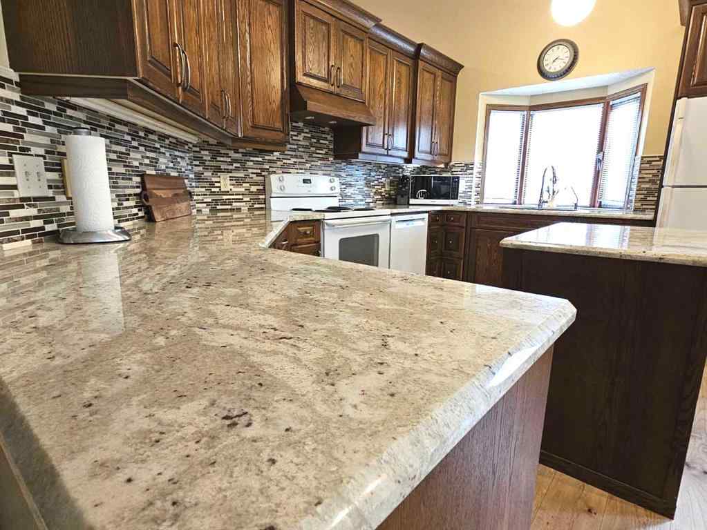 MLS® A2245539 - 125 Sherwood Place W in Ridgewood Lethbridge, Residential