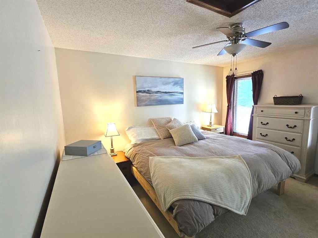 MLS® A2245539 - 125 Sherwood Place W in Ridgewood Lethbridge, Residential