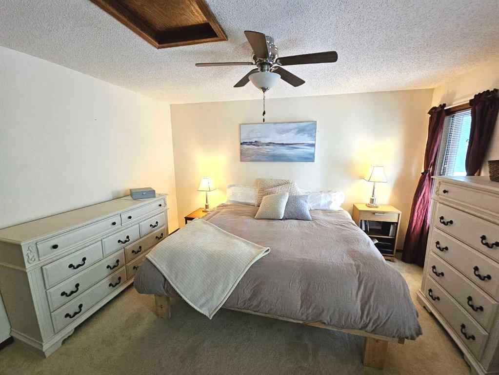 MLS® A2245539 - 125 Sherwood Place W in Ridgewood Lethbridge, Residential