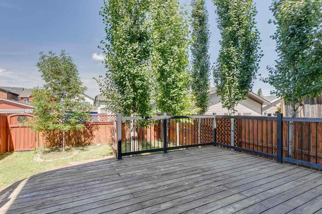 MLS® A2245552 - 30 Auburn Bay View SE in Auburn Bay Calgary, Residential
