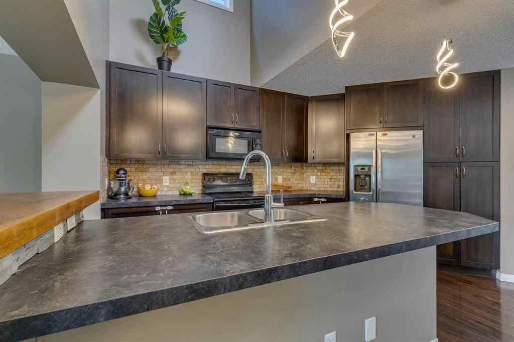 MLS® A2245552 - 30 Auburn Bay View SE in Auburn Bay Calgary, Residential
