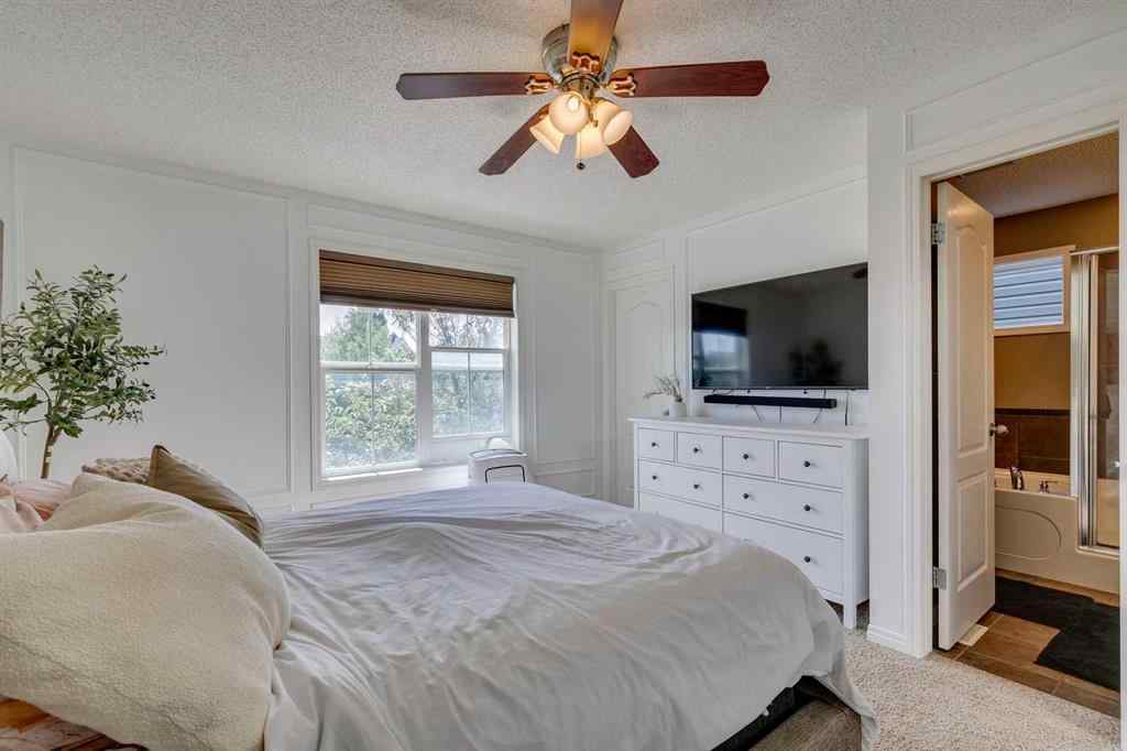 MLS® A2245552 - 30 Auburn Bay View SE in Auburn Bay Calgary, Residential