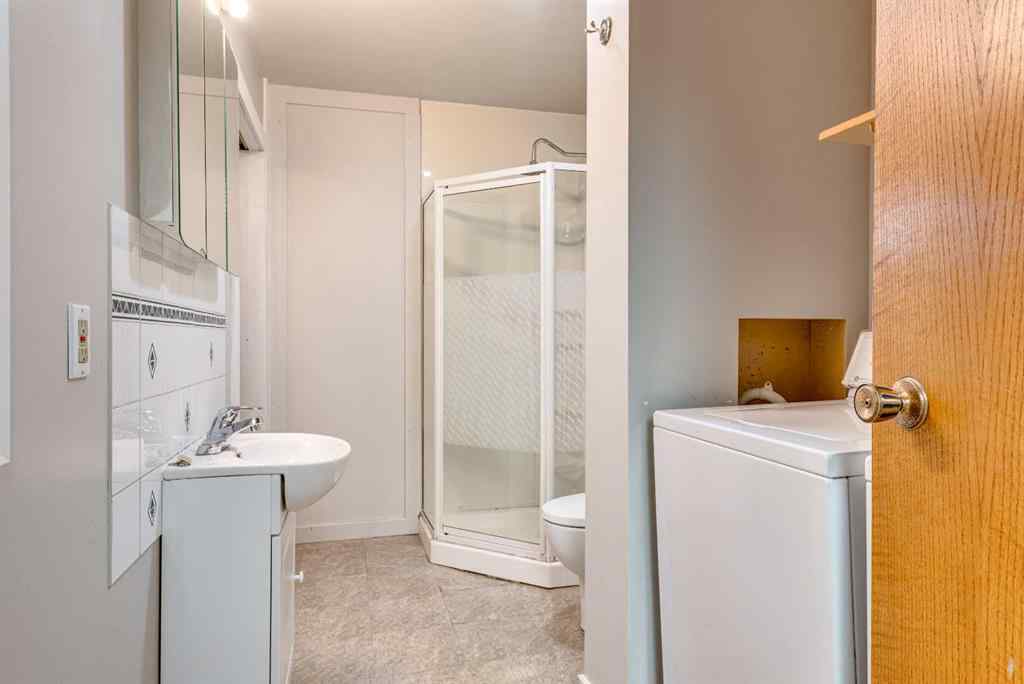 MLS® A2245553 - 402 Main Street  in NONE Trochu, Residential