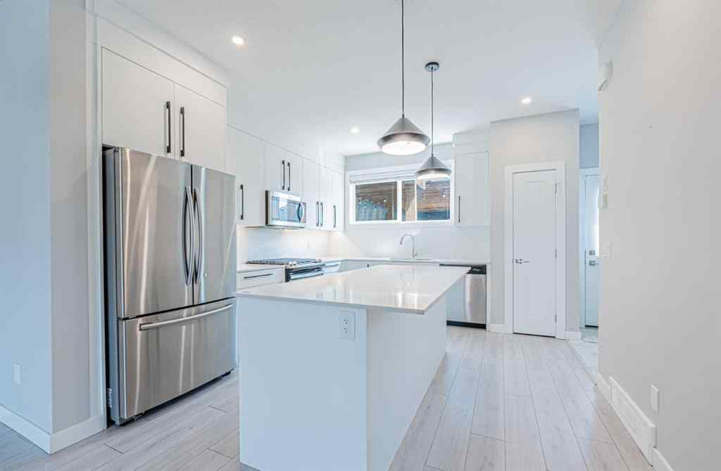 MLS® A2245570 - 136 Chelsea Drive  in Chelsea_CH Chestermere, Residential