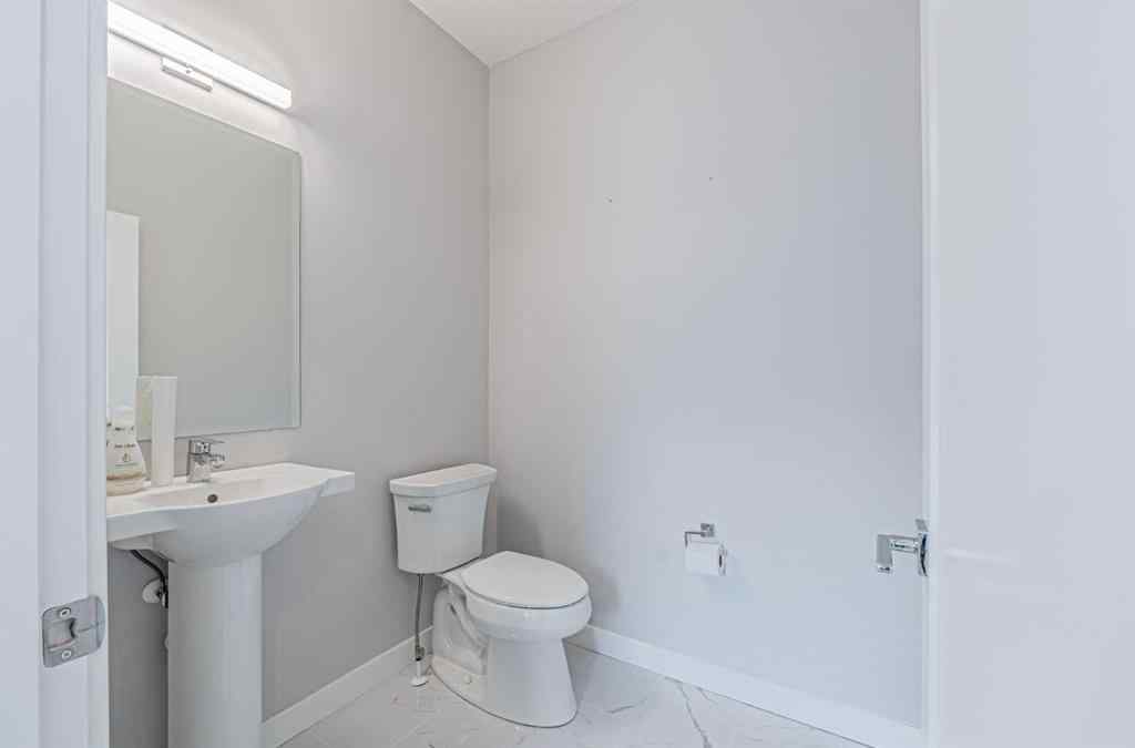 MLS® A2245570 - 136 Chelsea Drive  in Chelsea_CH Chestermere, Residential