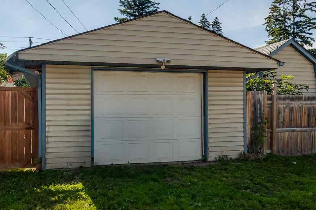 MLS® A2245580 - Unit #A 5915 52 Avenue  in Riverside Meadows Red Deer, Residential