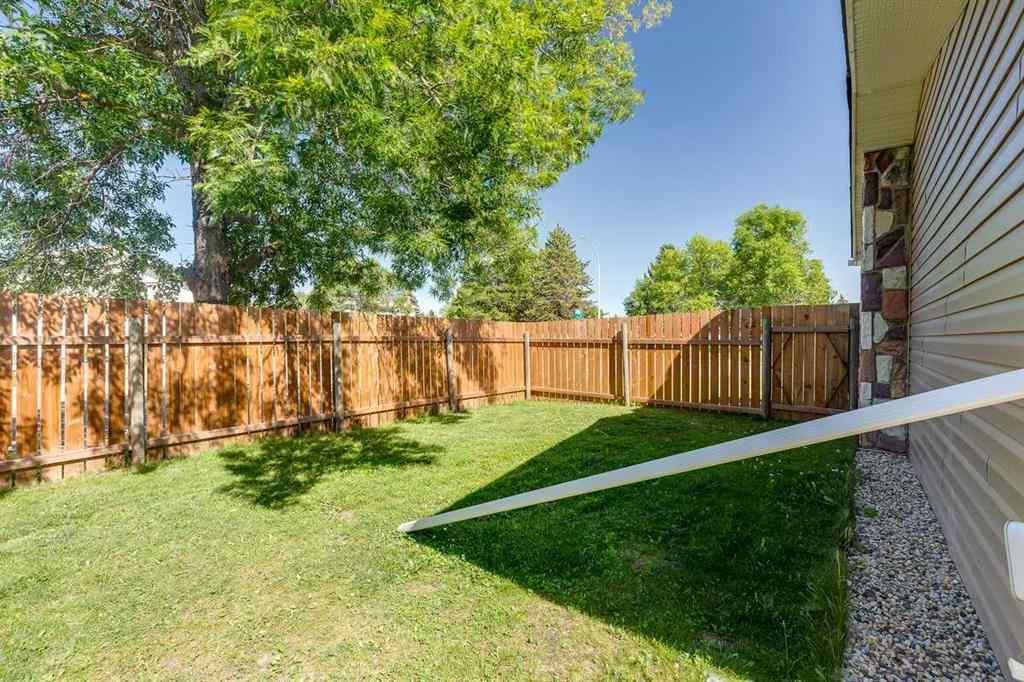 MLS® A2245583 - 104 Oak Drive  in South Centennial Wetaskiwin, Residential