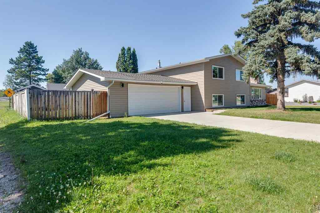 MLS® A2245583 - 104 Oak Drive  in South Centennial Wetaskiwin, Residential
