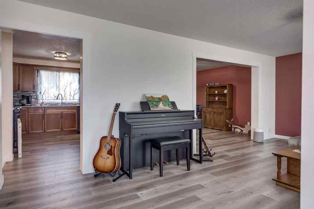 MLS® A2245583 - 104 Oak Drive  in South Centennial Wetaskiwin, Residential
