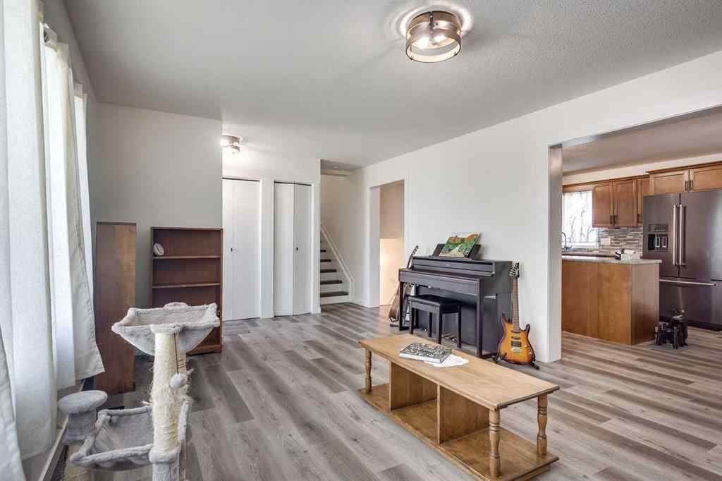MLS® A2245583 - 104 Oak Drive  in South Centennial Wetaskiwin, Residential