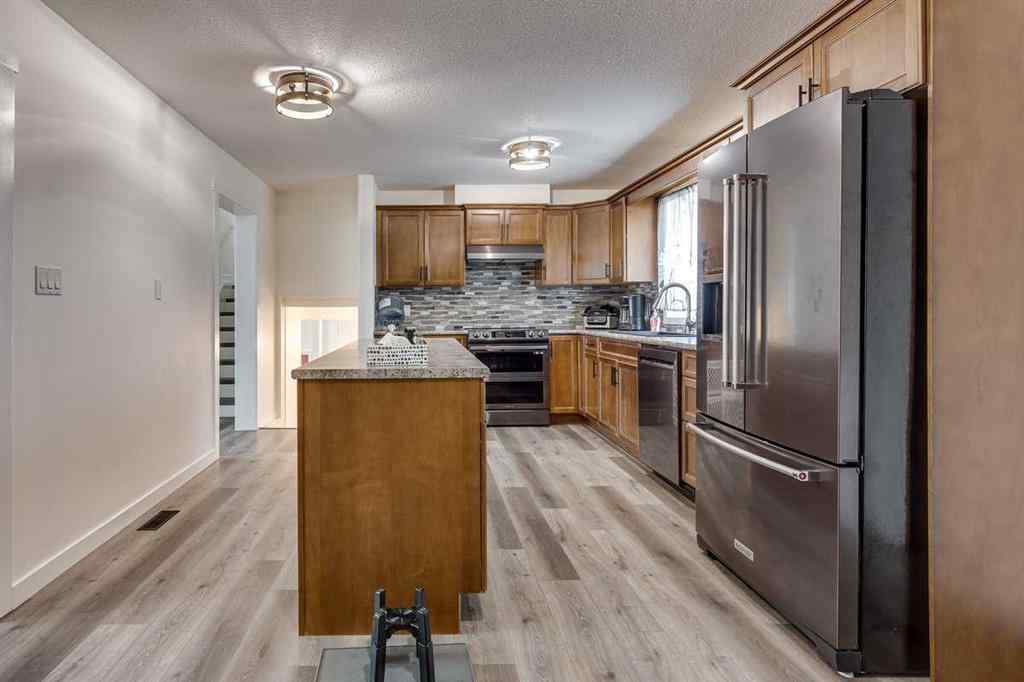 MLS® A2245583 - 104 Oak Drive  in South Centennial Wetaskiwin, Residential