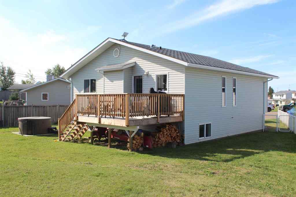 MLS® A2245590 - 601 2nd Street NW in NONE Manning, Residential