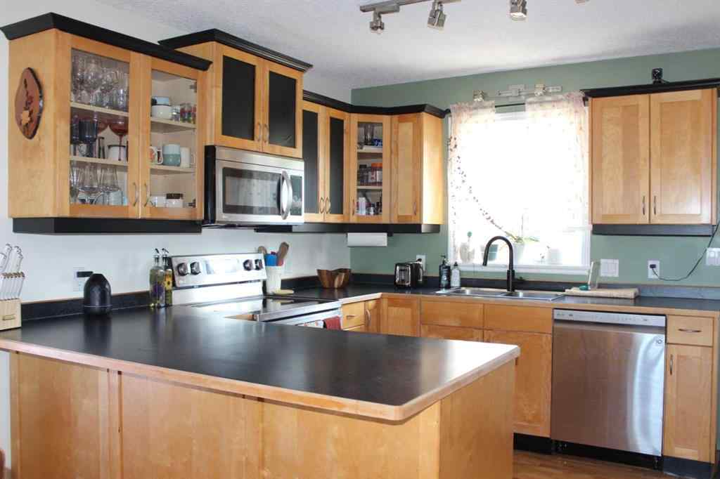 MLS® A2245590 - 601 2nd Street NW in NONE Manning, Residential