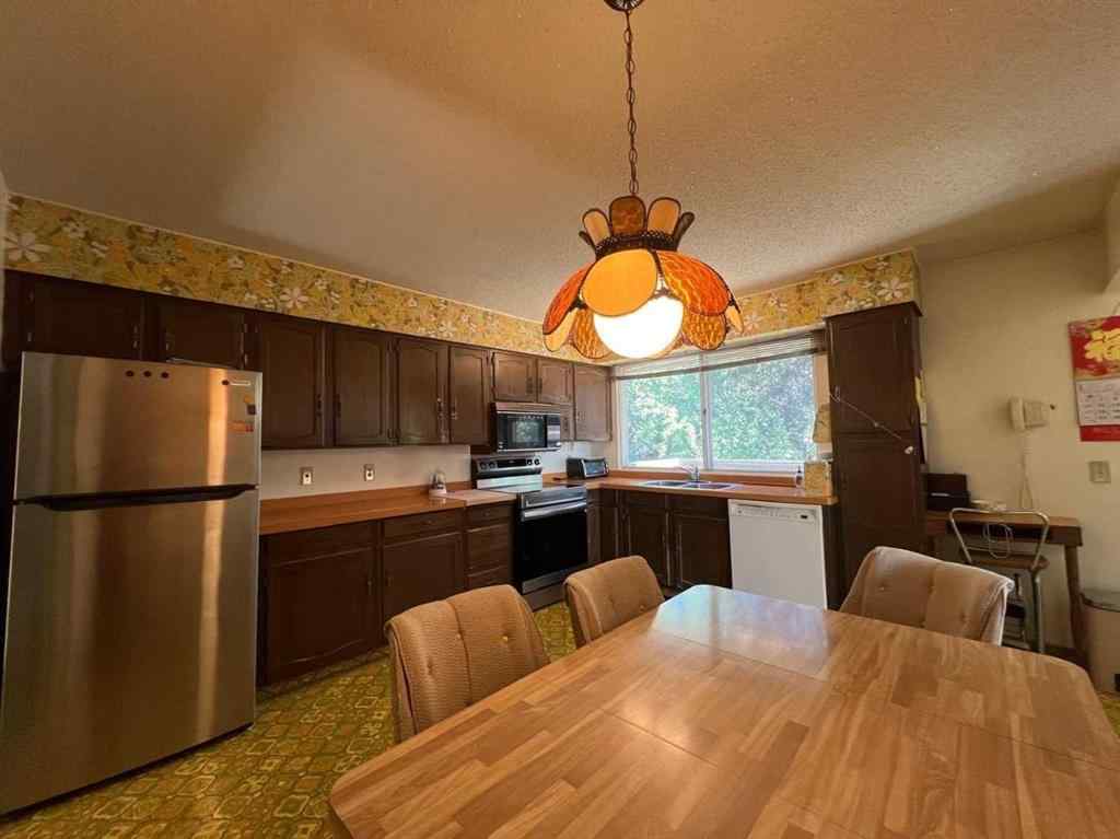 MLS® A2245593 - 5516 Dalhart Hill NW in Dalhousie Calgary, Residential