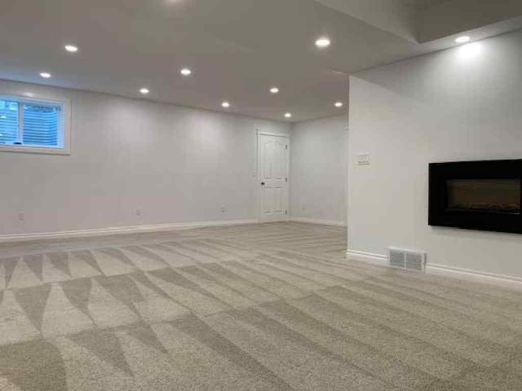 MLS® A2245594 - 18 West Cedar Place SW in West Springs Calgary, Residential
