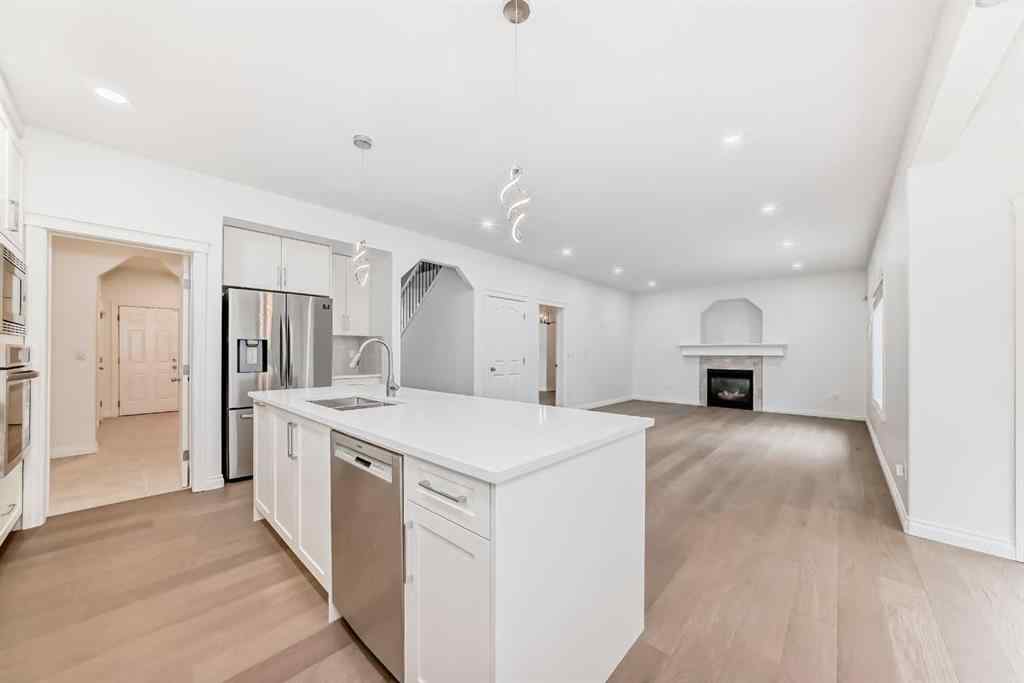 MLS® A2245594 - 18 West Cedar Place SW in West Springs Calgary, Residential