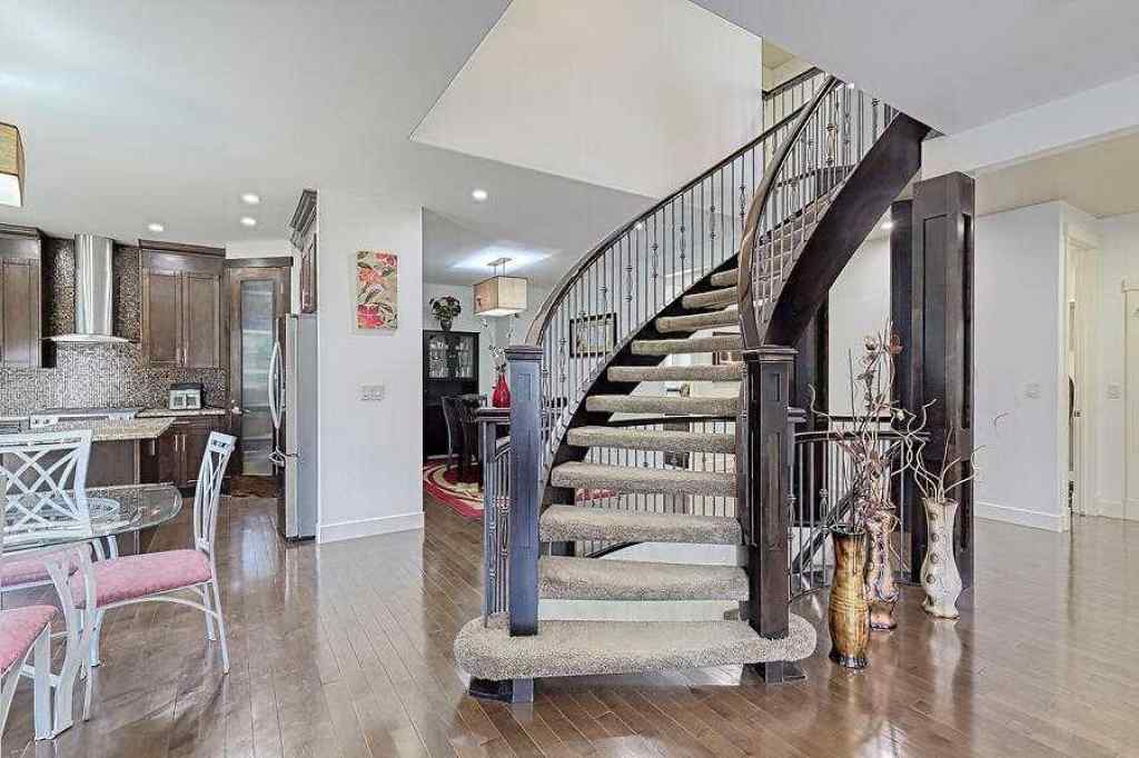 MLS® A2245598 - 16 Rockcliff Point NW in Rocky Ridge Calgary, Residential