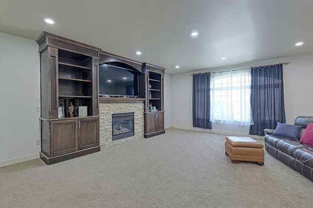 MLS® A2245598 - 16 Rockcliff Point NW in Rocky Ridge Calgary, Residential