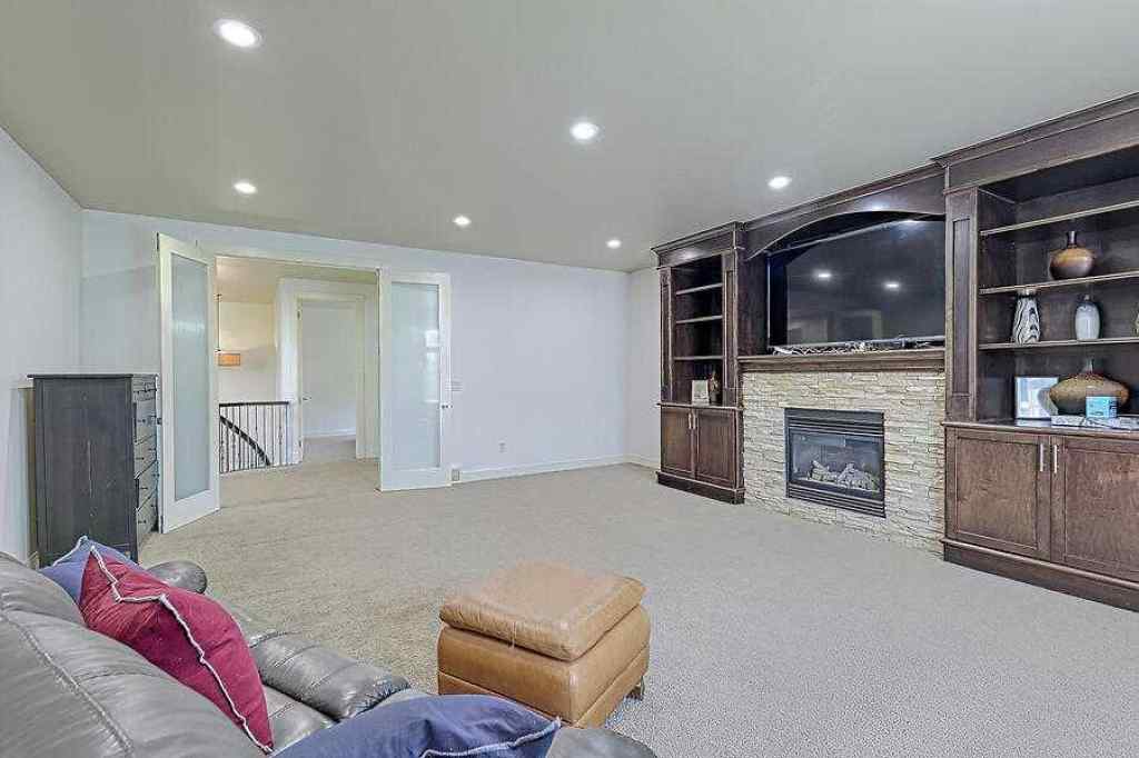 MLS® A2245598 - 16 Rockcliff Point NW in Rocky Ridge Calgary, Residential