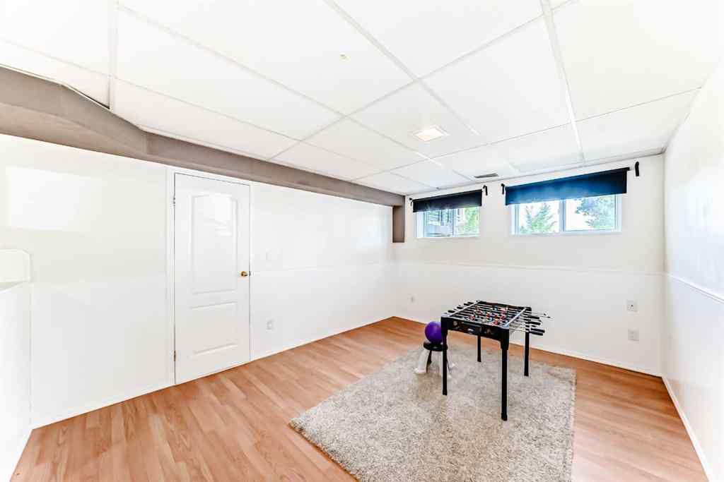 MLS® A2245605 - 8627 34 Avenue NW in Bowness Calgary, Residential