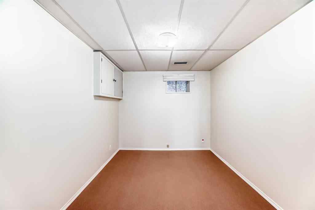 MLS® A2245605 - 8627 34 Avenue NW in Bowness Calgary, Residential