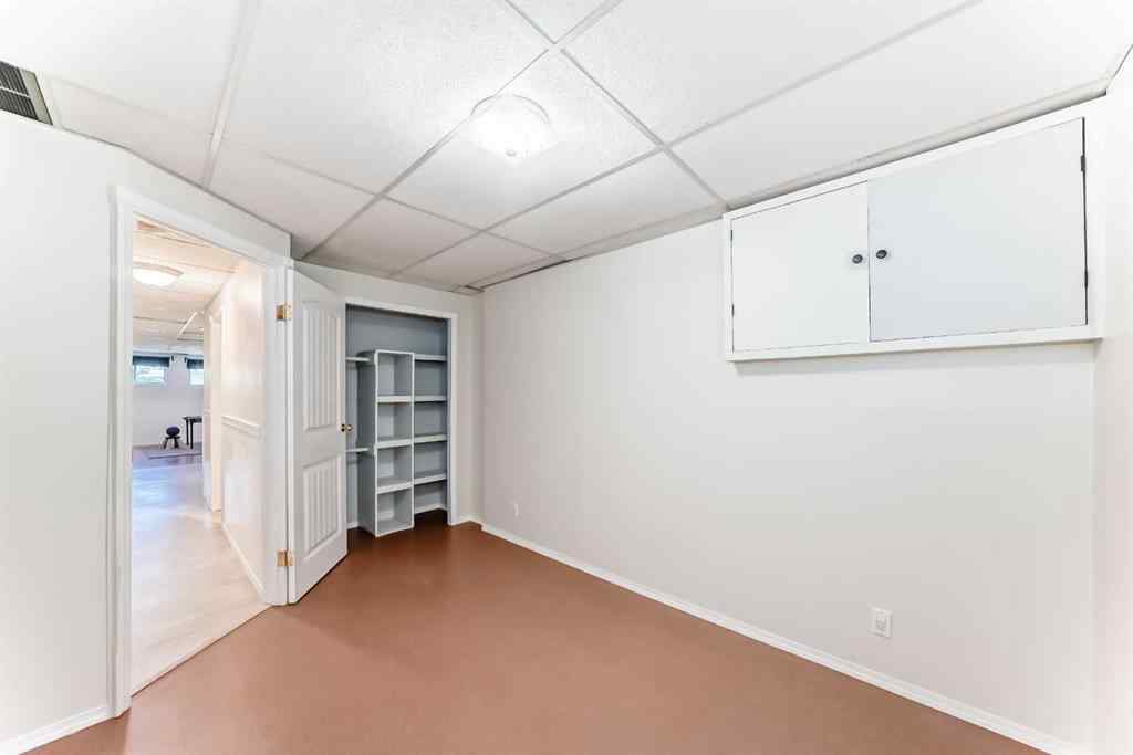 MLS® A2245605 - 8627 34 Avenue NW in Bowness Calgary, Residential