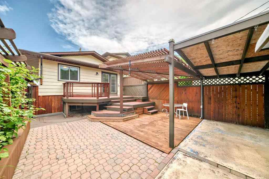 MLS® A2245605 - 8627 34 Avenue NW in Bowness Calgary, Residential