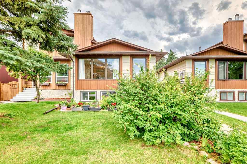 MLS® A2245605 - 8627 34 Avenue NW in Bowness Calgary, Residential