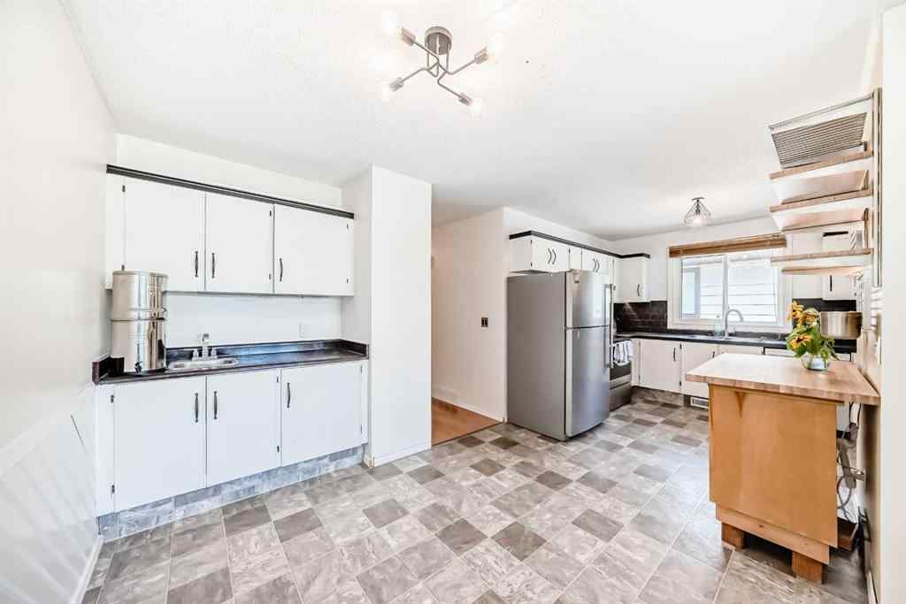 MLS® A2245605 - 8627 34 Avenue NW in Bowness Calgary, Residential
