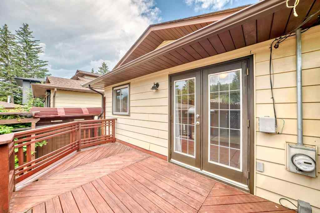 MLS® A2245605 - 8627 34 Avenue NW in Bowness Calgary, Residential