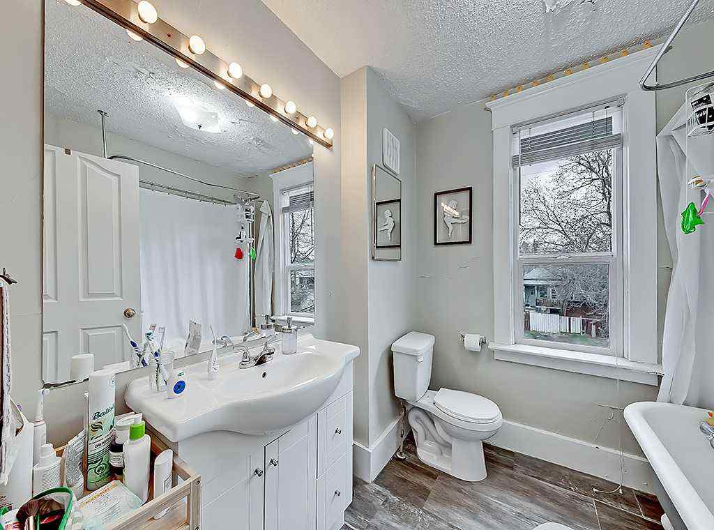 MLS® A2245612 - 1012 19 Avenue SE in Ramsay Calgary, Residential