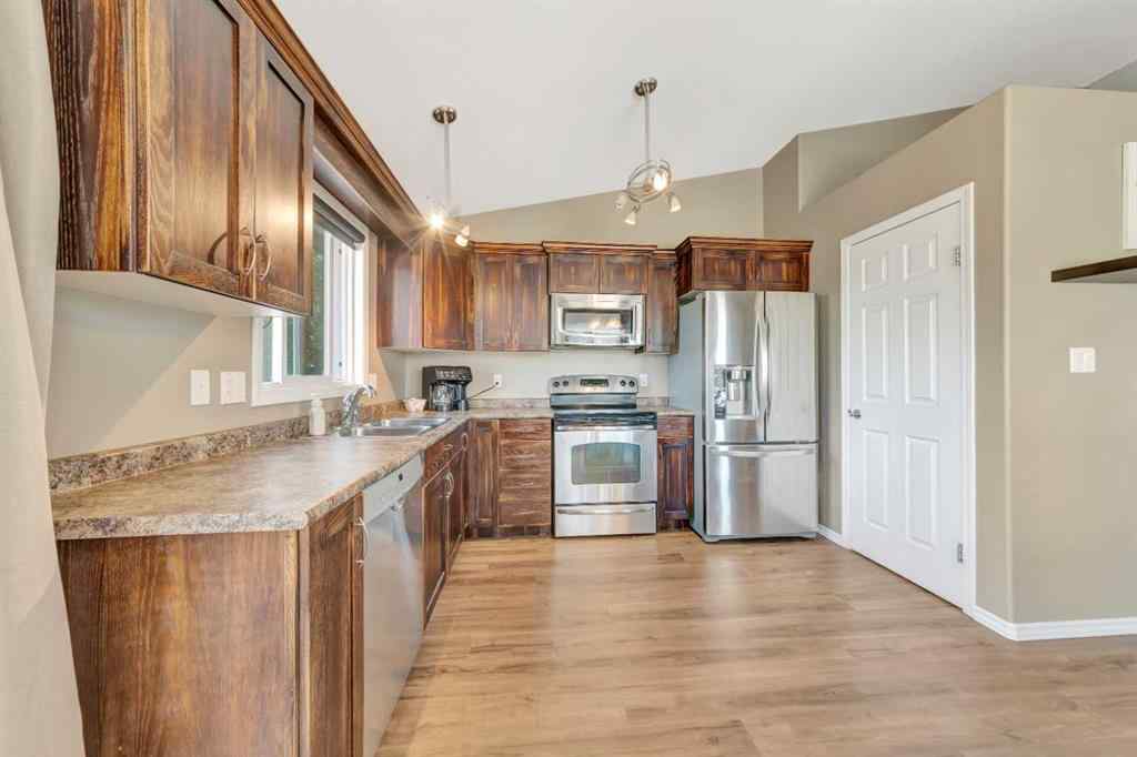 MLS® A2245641 - 2311 46 Avenue  in Wallacefield Lloydminster, Residential