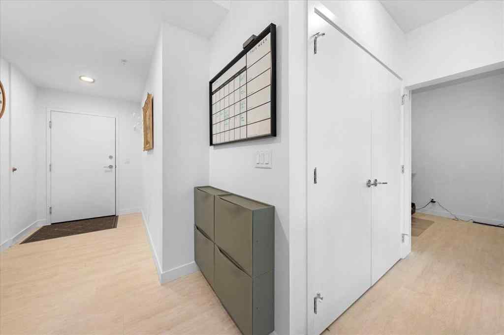 MLS® A2245653 - Unit #310 327 9A Street NW in Sunnyside Calgary, Residential