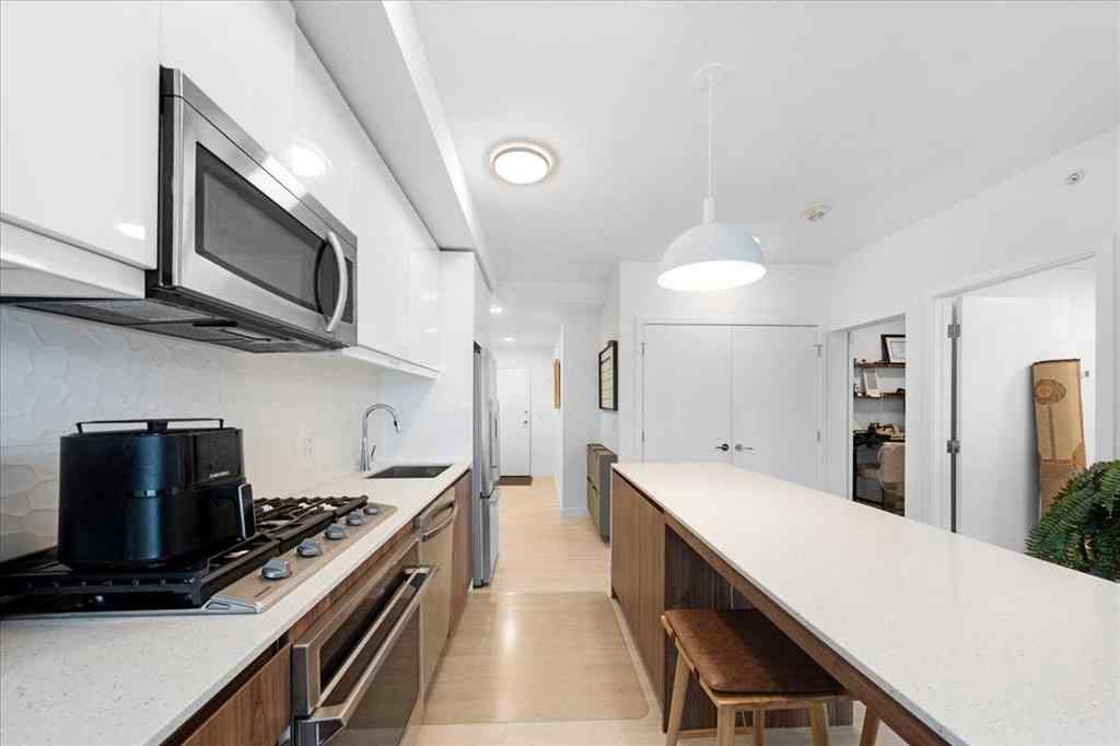 MLS® A2245653 - Unit #310 327 9A Street NW in Sunnyside Calgary, Residential