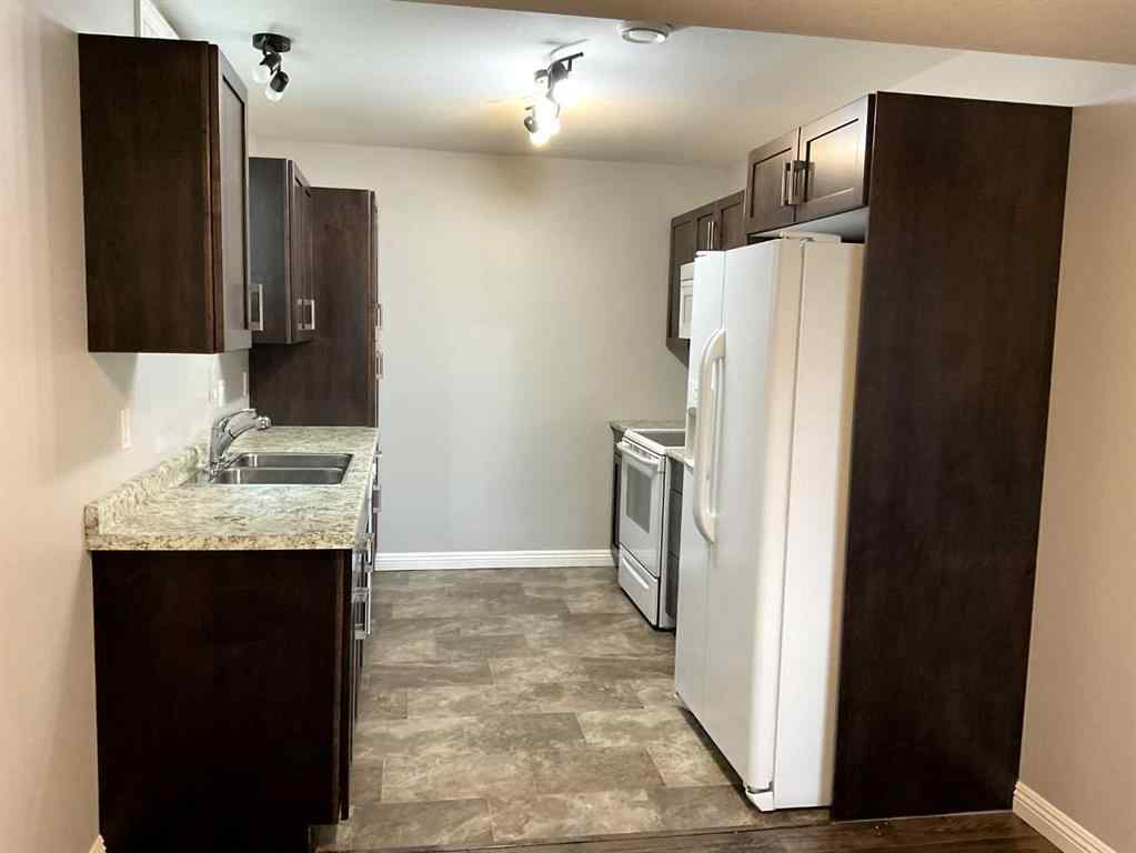 MLS® A2245655 - Unit #B 7411 29 Street  in West Lloydminster Lloydminster, Rental