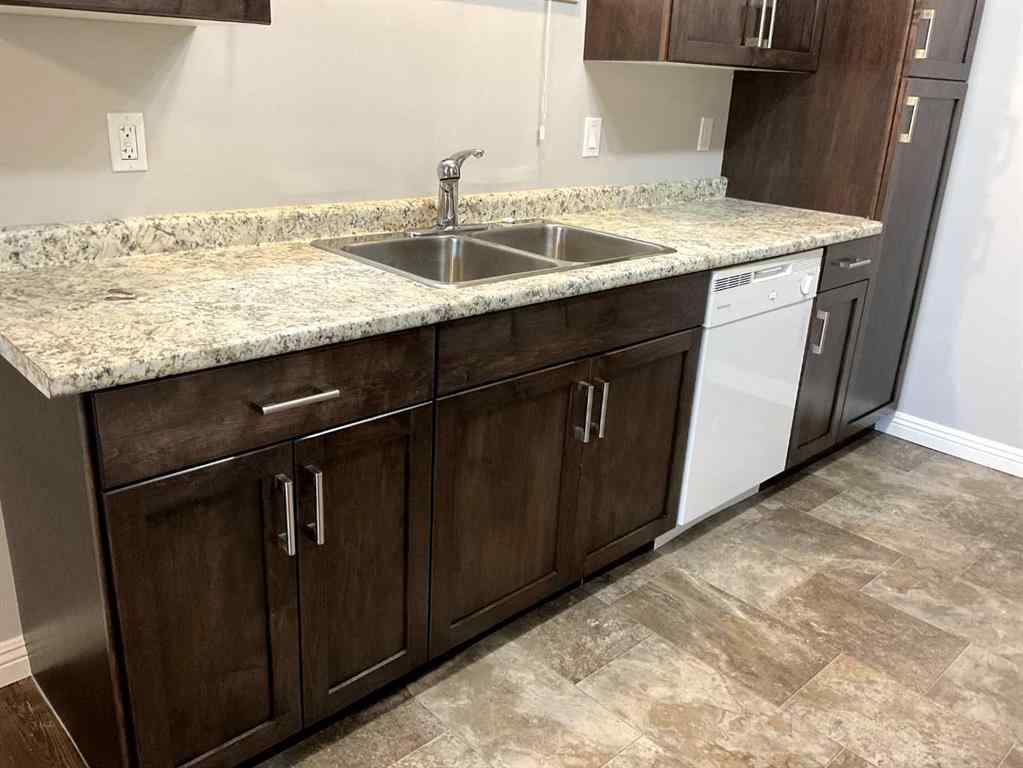 MLS® A2245655 - Unit #B 7411 29 Street  in West Lloydminster Lloydminster, Rental