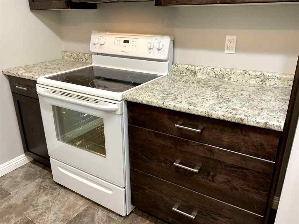 MLS® A2245655 - Unit #B 7411 29 Street  in West Lloydminster Lloydminster, Rental