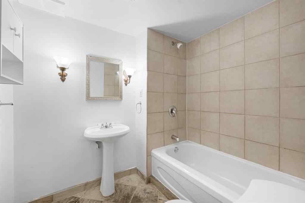 MLS® A2245657 - 5206 Dalhousie Drive NW in Dalhousie Calgary, Residential