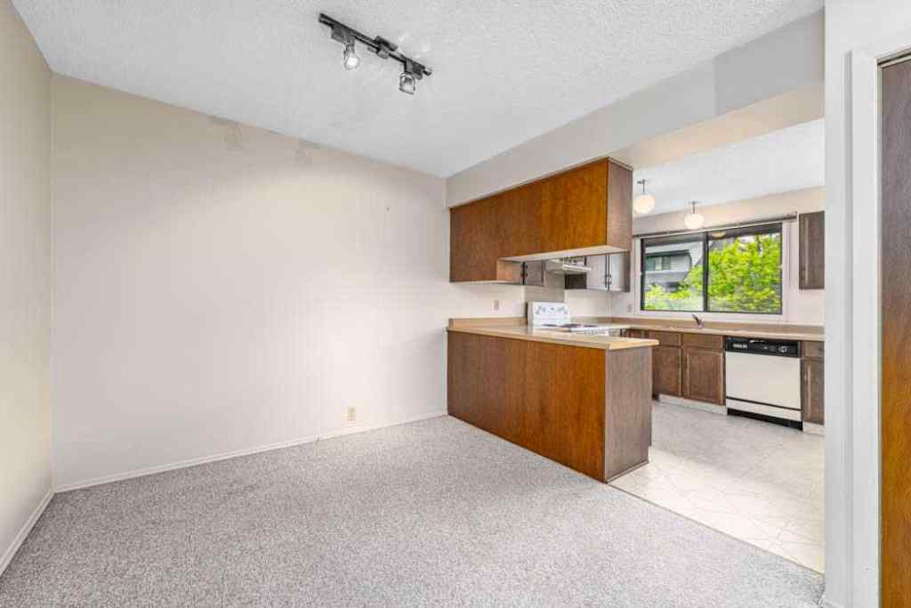MLS® A2245658 - Unit #34 10 Point Drive NW in Point McKay Calgary, Residential
