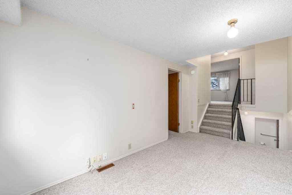 MLS® A2245658 - Unit #34 10 Point Drive NW in Point McKay Calgary, Residential